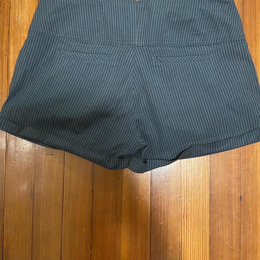 High short size L - Picture 2 of 3